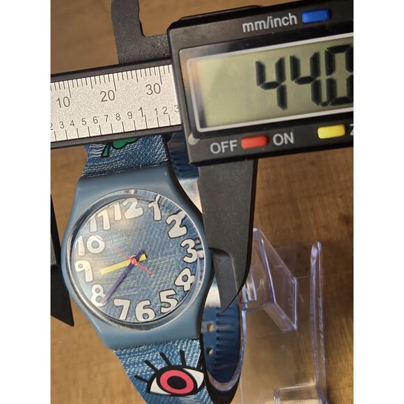 SWATCH Gent 2018 -GS155 - Tacoon Watch. New Battery. Excellent Condition - Picture 7 of 10